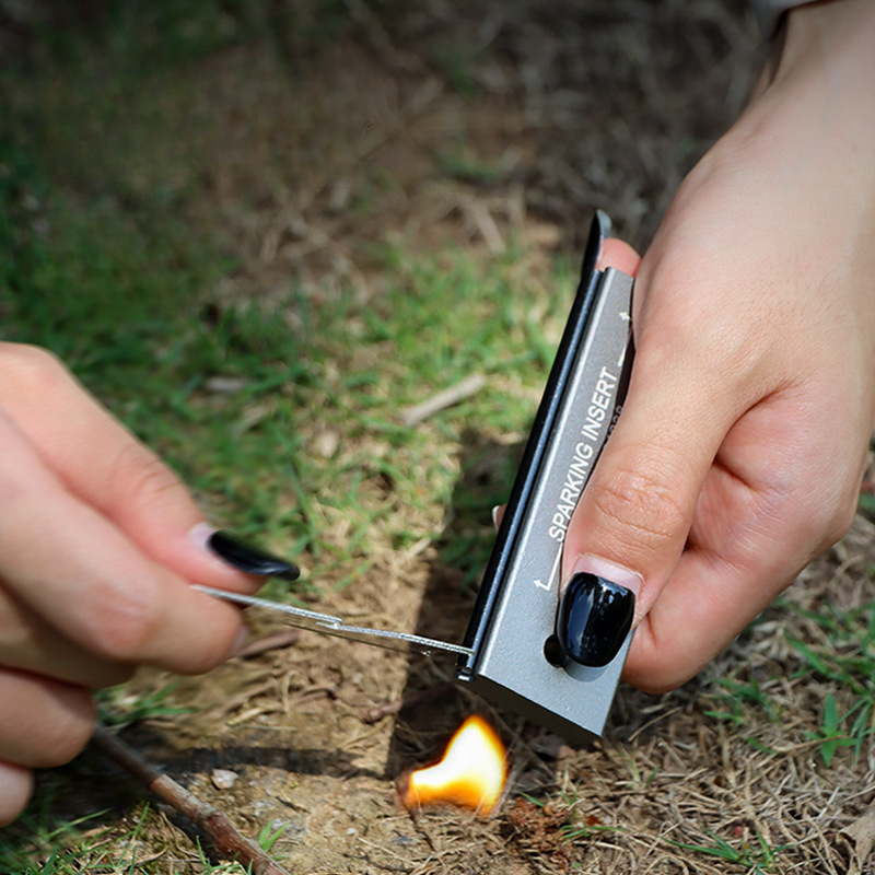 ชุดจุดไฟฉุกเฉินแบบกันน้ำ แมกนี - Fire Starting Kit บทวิจารณ์และราคา